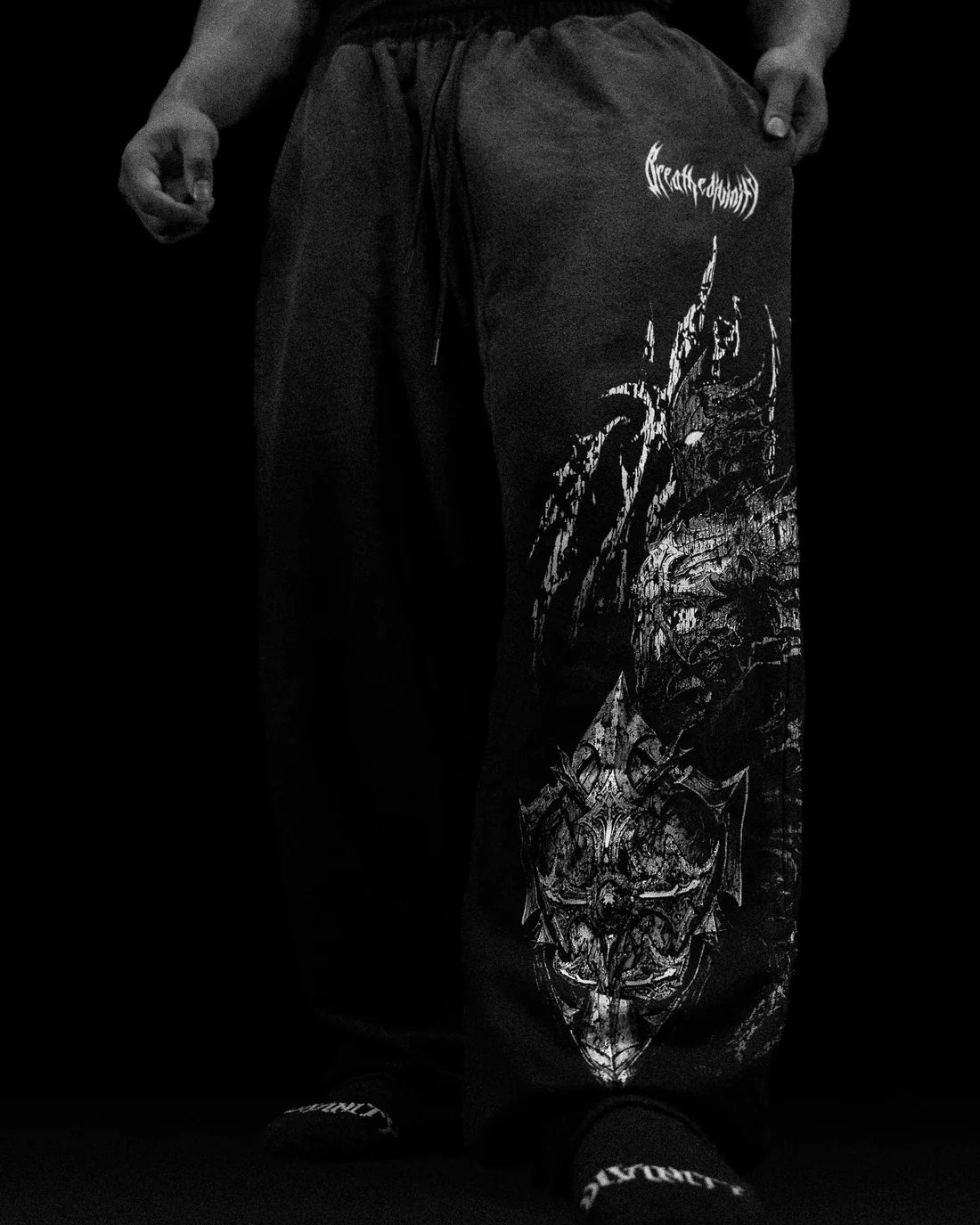 Fallen Knight Uncuffed Banana shape sweatpants [SMOKE]